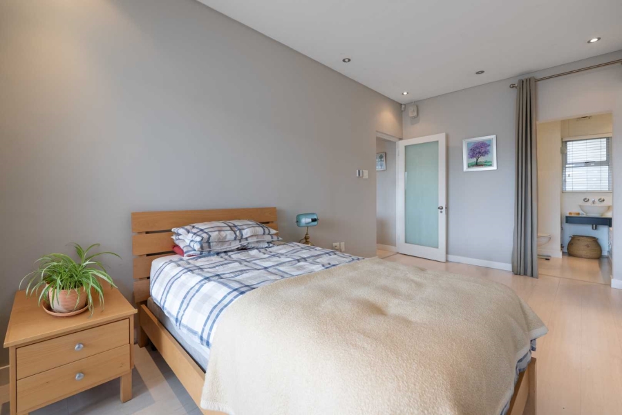 2 Bedroom Property for Sale in Oranjezicht Western Cape